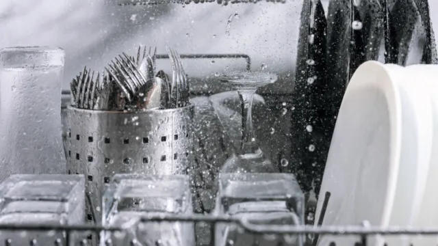 interieur van vaatwasser