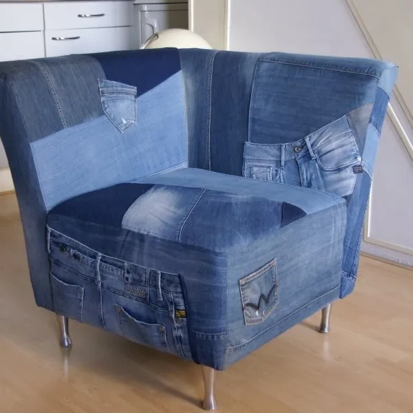 stoel met jeans stof bekleding